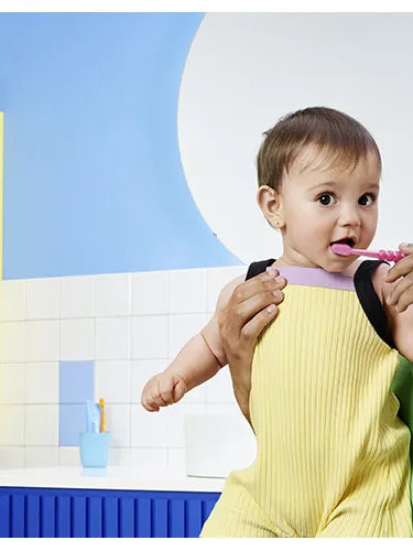 Richtig Zähne putzen beim Baby
