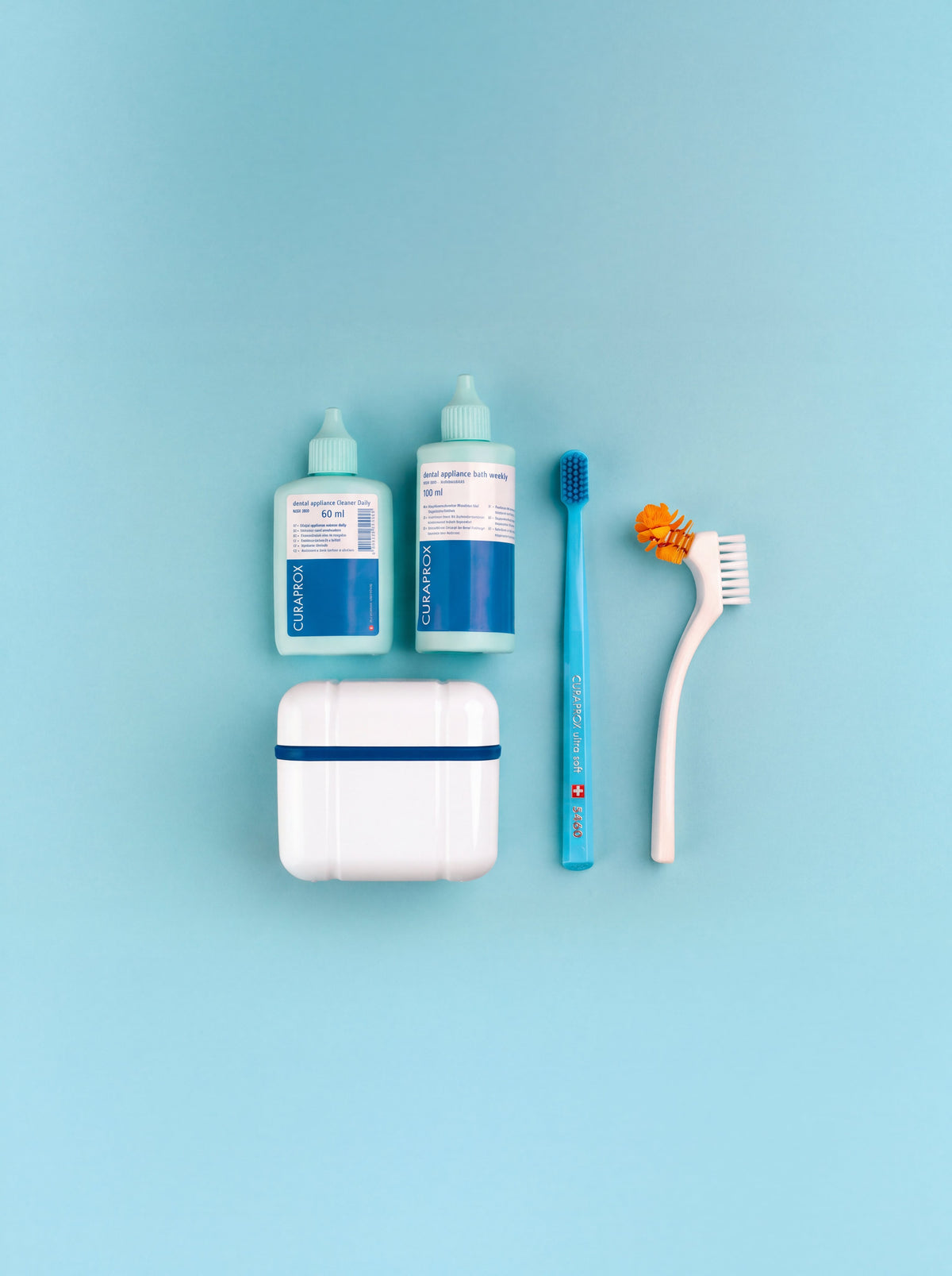Editorial_BDC_Curaprox Denture Cleaning Set BDC_73320090_colored