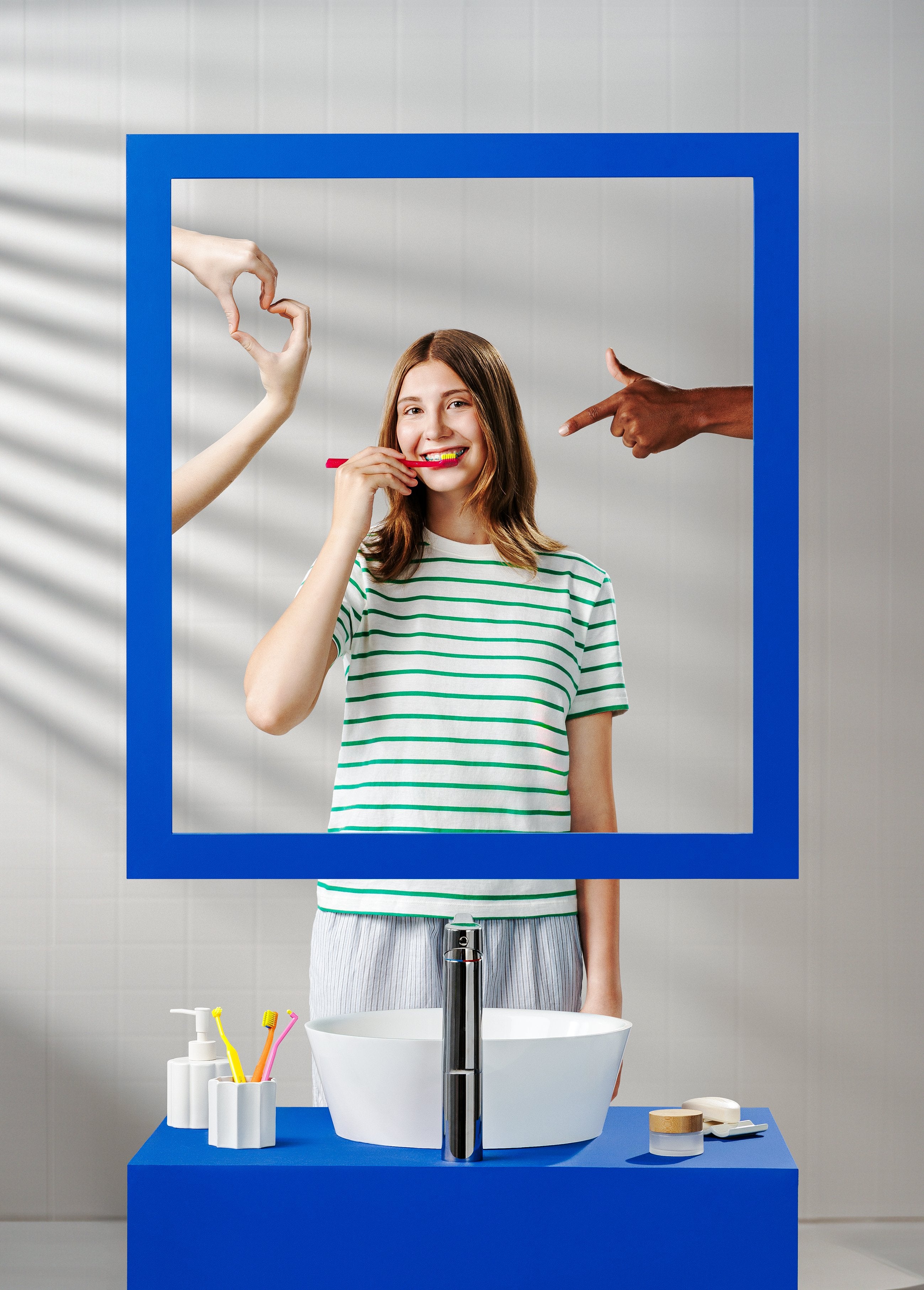 Editorial_Ortho_Ortho 23_CS5460 Toothbrush_A4_Girl