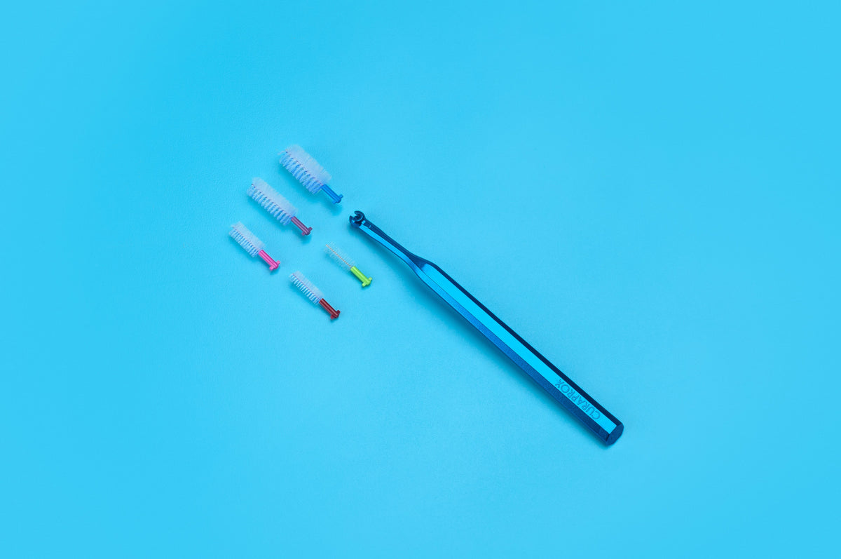 Editorial_Interdental_UHS steel holder_blue_73361018_003