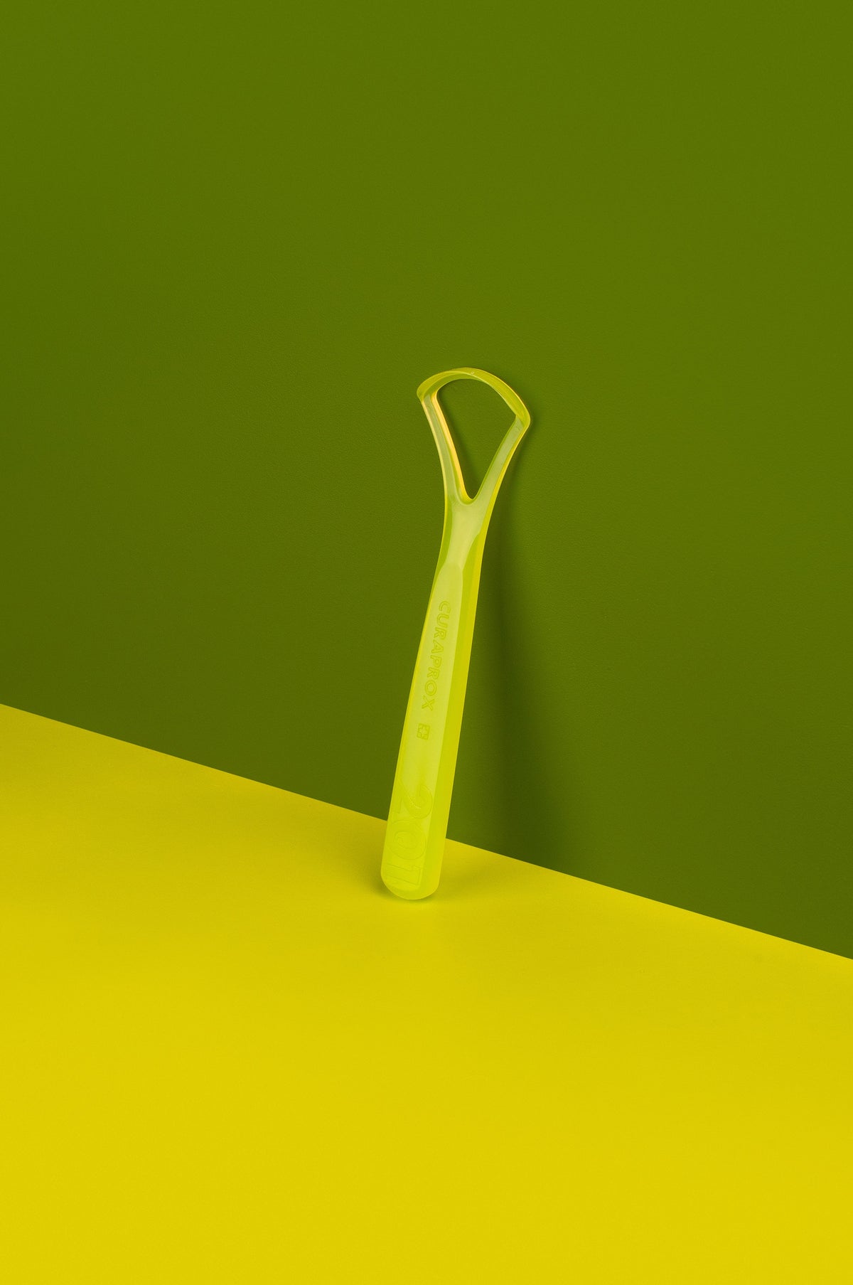 Editorial_Tongue scraper_CTC 201_Lime green_73320026_001
