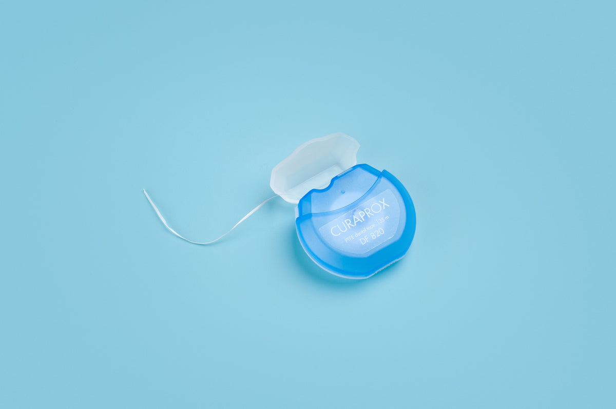 Editorial_DentalTape_DF820_73380252_001