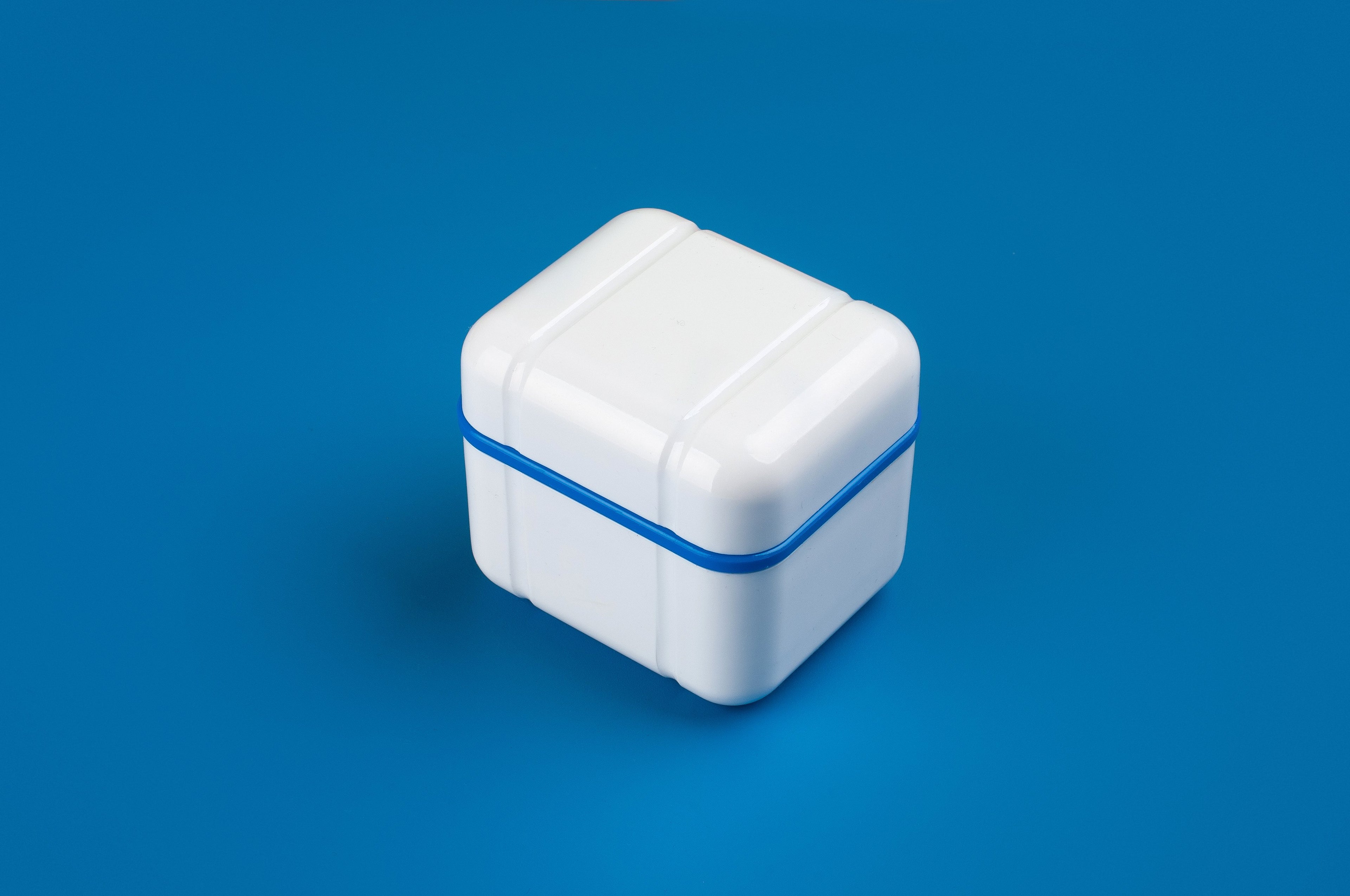 Editorial_BDC_Curaprox Cleaning Box for Prosthesis BDC_Blue_73330010_004