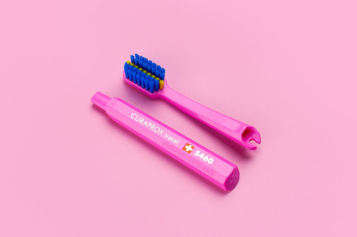 Editorial_Travel set_Ortho Toothbrush refill_pink_73360750_001