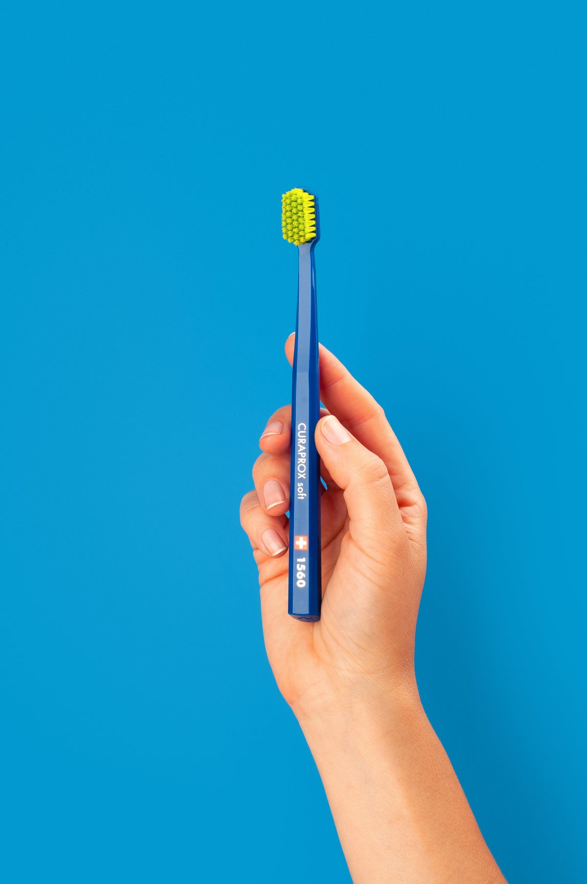 Editorial_Toothbrush_CS 1560_Navy-Lime_73327814_002
